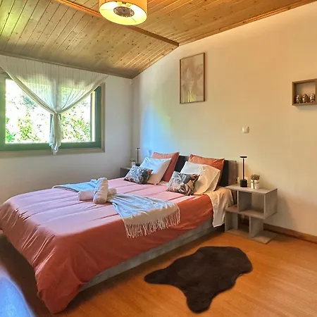 Holiday home Ferreiros Home *